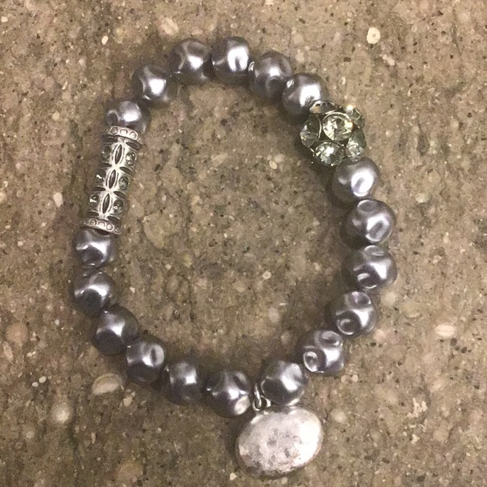 Bundle of 4 Chico’s stretch bracelets - Picture 2 of 8